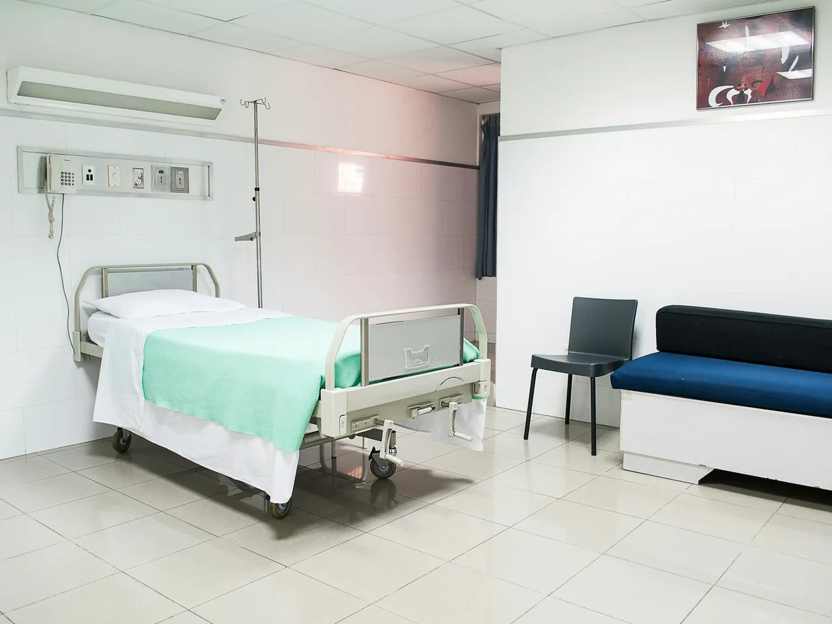 Nuôi bệnh tại viện